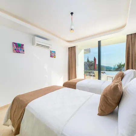 Kalkan'da Luks Esyali 5+1 Kiralik 2 Havuzlu קס