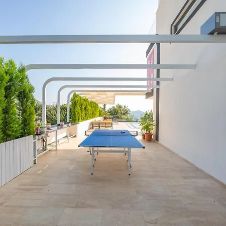 וילה Kalkan'da Luks Esyali 5+1 Kiralik 2 Havuzlu *